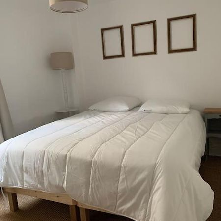 Gite La Petite Maison Guitres Екстер'єр фото
